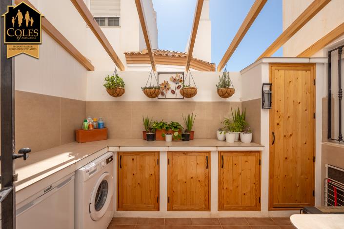 Image No.16-3 Bed Townhouse for sale