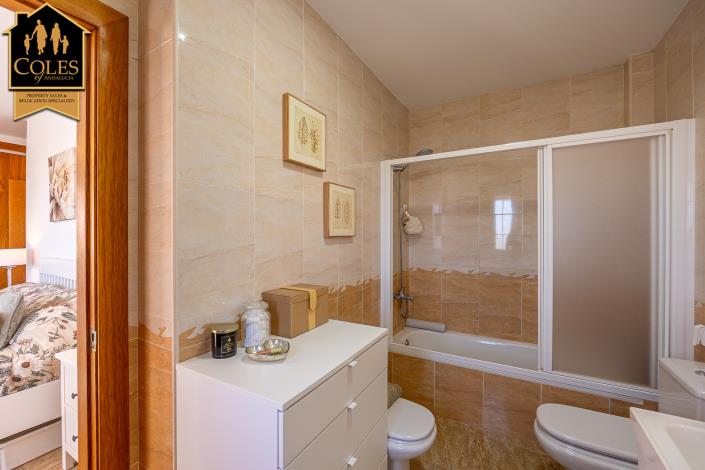 Image No.23-3 Bed Townhouse for sale