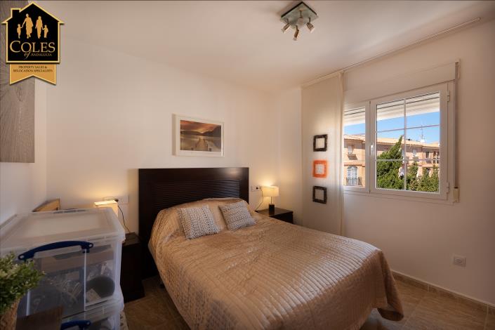 Image No.24-3 Bed Townhouse for sale