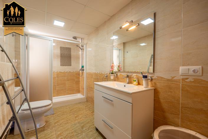 Image No.25-3 Bed Townhouse for sale