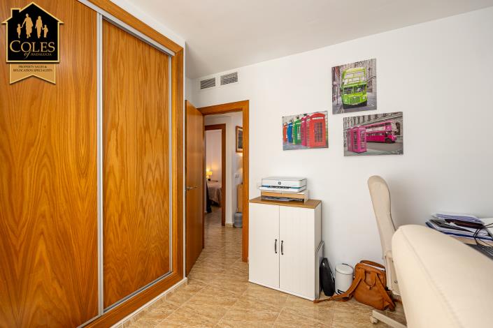 Image No.26-3 Bed Townhouse for sale