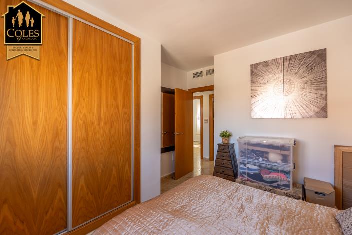 Image No.28-3 Bed Townhouse for sale