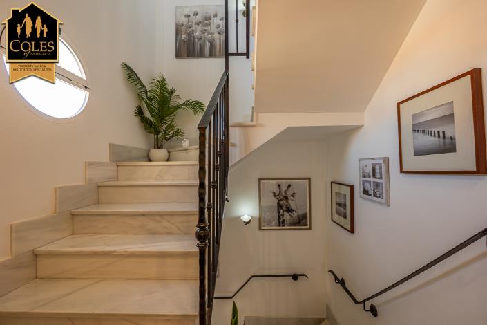 Image No.29-3 Bed Townhouse for sale