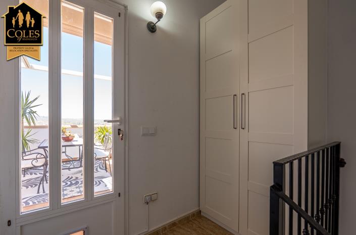 Image No.30-3 Bed Townhouse for sale