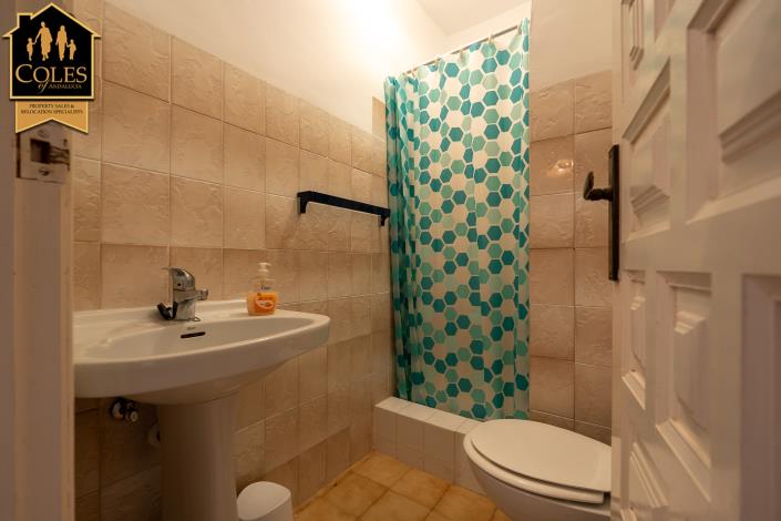 Image No.9-2 Bed Townhouse for sale