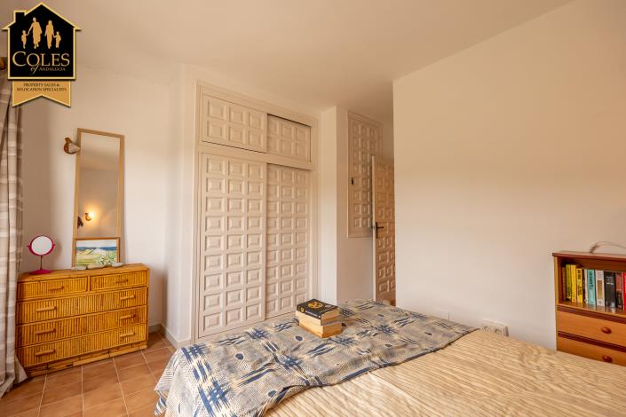 Image No.12-2 Bed Townhouse for sale