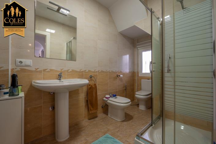 Image No.23-3 Bed Apartment for sale