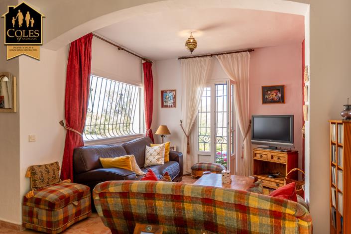 Image No.8-2 Bed Townhouse for sale