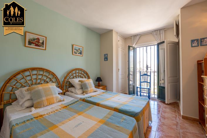 Image No.28-2 Bed Townhouse for sale