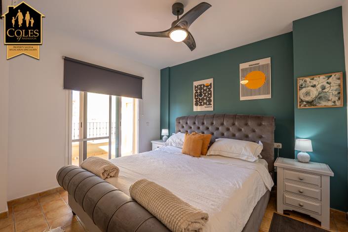 Image No.21-2 Bed Townhouse for sale