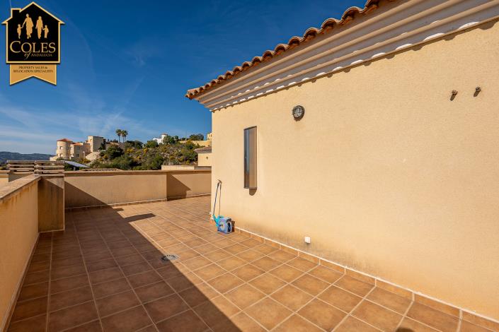 Image No.29-2 Bed Townhouse for sale