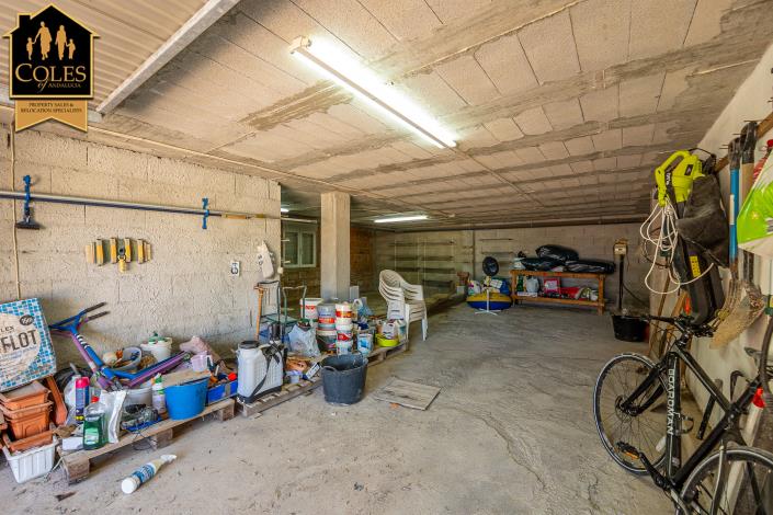 Image No.12-4 Bed Villa / Detached for sale