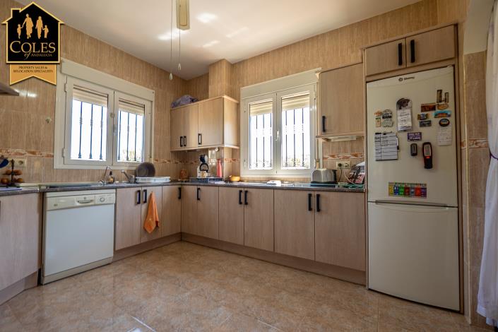 Image No.29-4 Bed Villa / Detached for sale