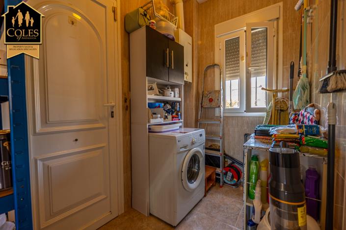 Image No.31-4 Bed Villa / Detached for sale