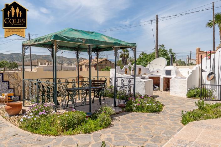 Image No.8-3 Bed Villa / Detached for sale