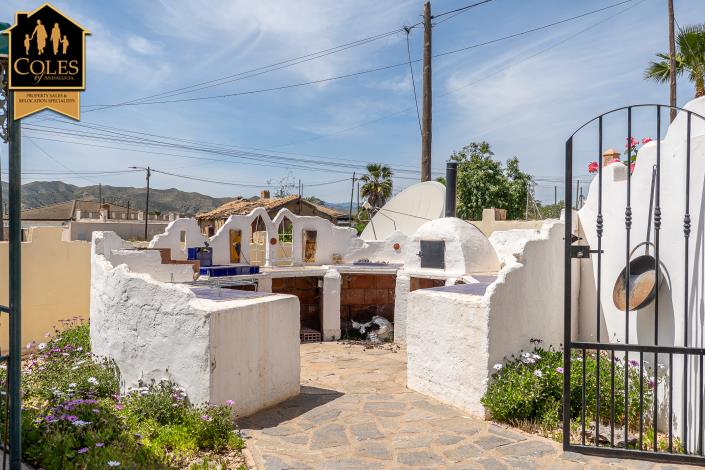 Image No.21-3 Bed Villa / Detached for sale
