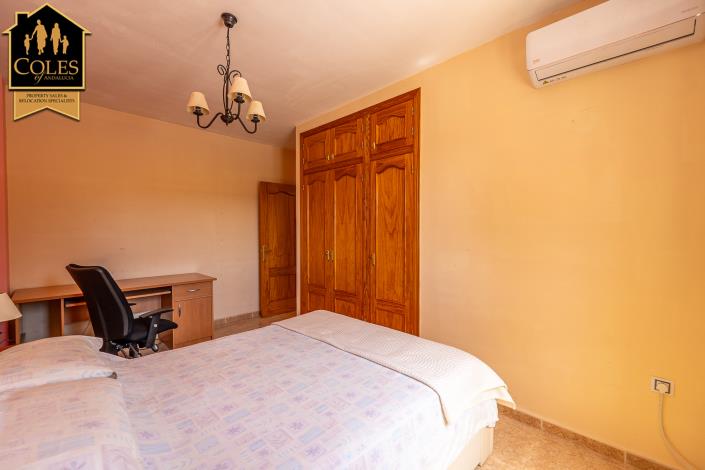 Image No.31-3 Bed Villa / Detached for sale