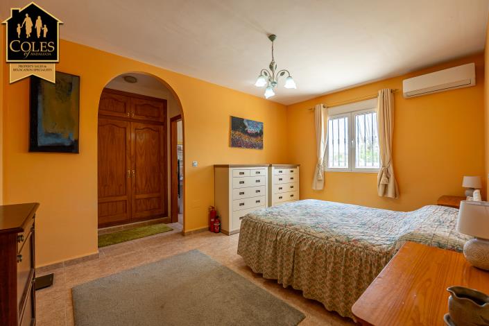 Image No.32-3 Bed Villa / Detached for sale