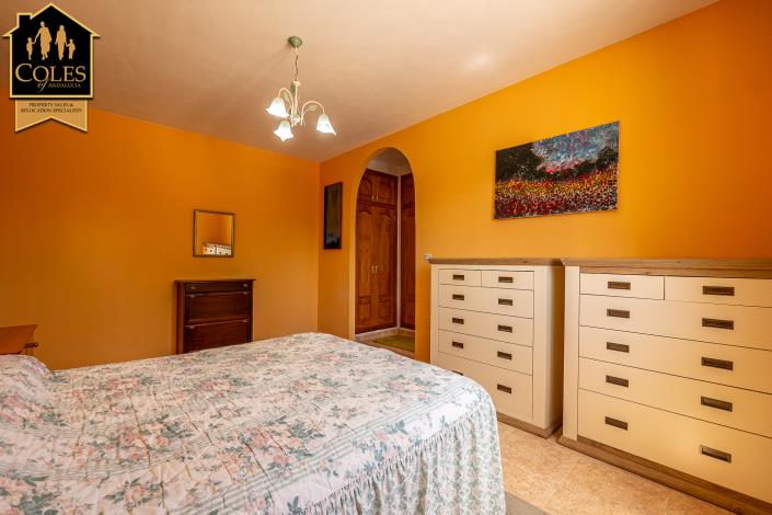 Image No.33-3 Bed Villa / Detached for sale