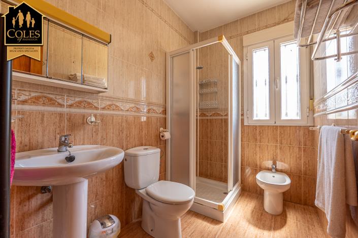 Image No.35-3 Bed Villa / Detached for sale