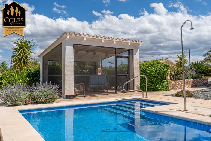 Image No.6-3 Bed Villa / Detached for sale