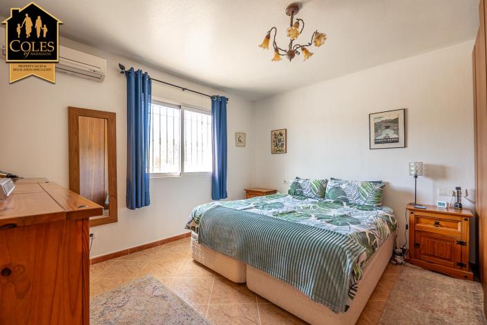 Image No.17-3 Bed Villa / Detached for sale