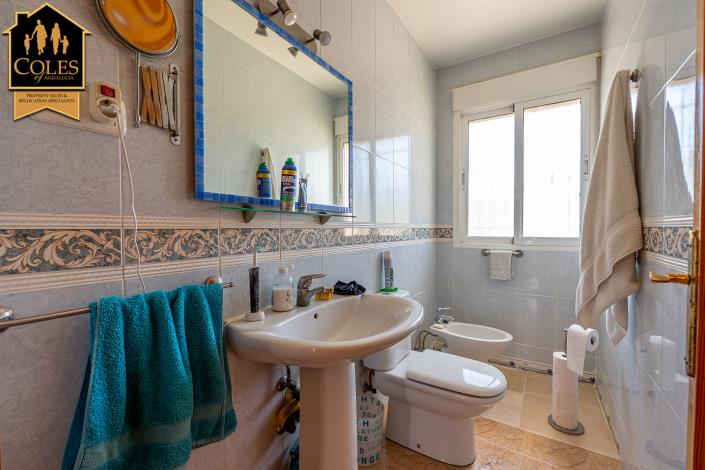 Image No.19-3 Bed Villa / Detached for sale