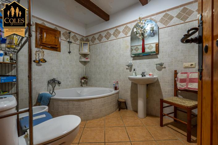 Image No.16-4 Bed Cortijo for sale