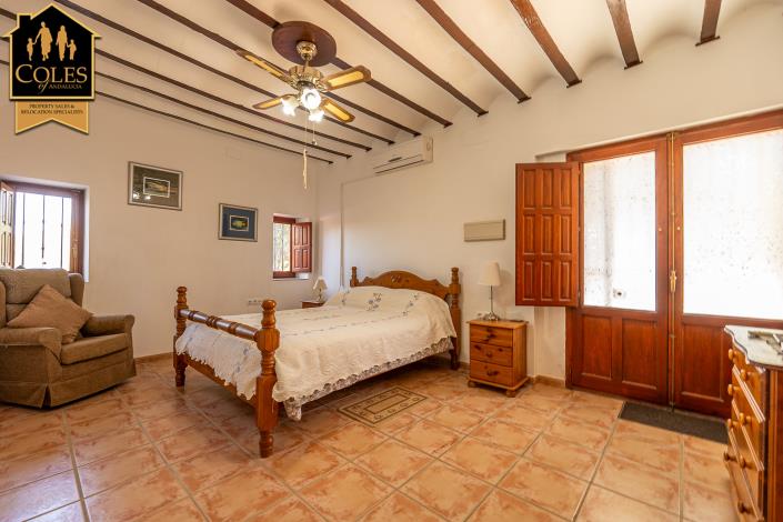 Image No.22-4 Bed Cortijo for sale
