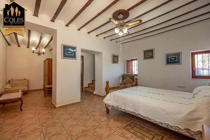 Image No.23-4 Bed Cortijo for sale