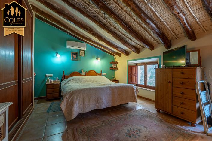 Image No.28-4 Bed Cortijo for sale