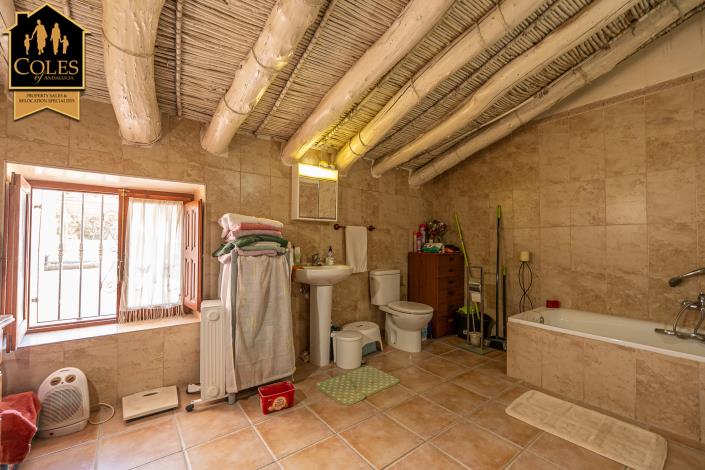 Image No.30-4 Bed Cortijo for sale