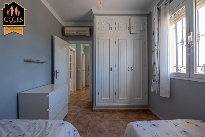 Image No.21-3 Bed Villa / Detached for sale