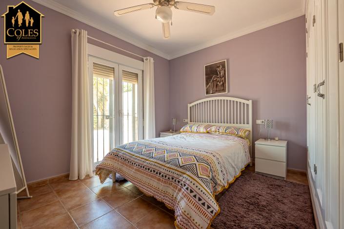 Image No.28-3 Bed Villa / Detached for sale