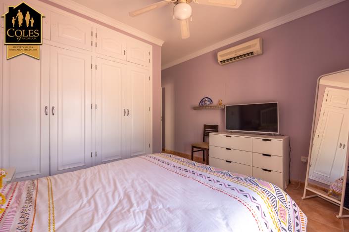 Image No.29-3 Bed Villa / Detached for sale