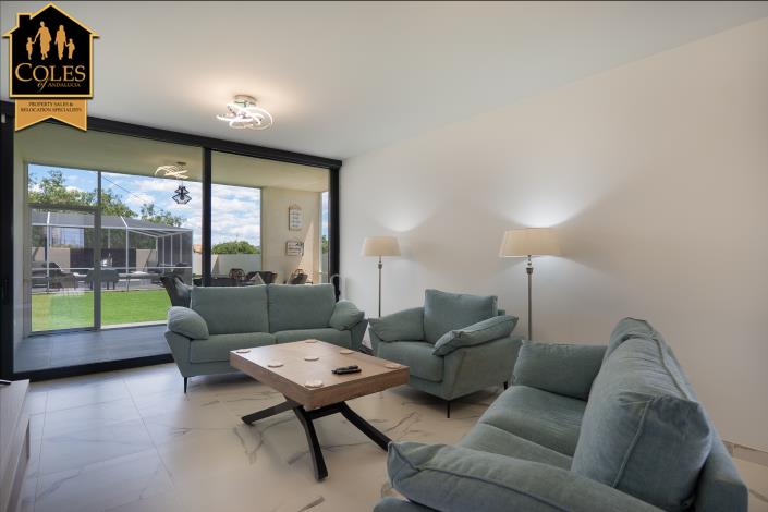Image No.15-3 Bed Villa / Detached for sale
