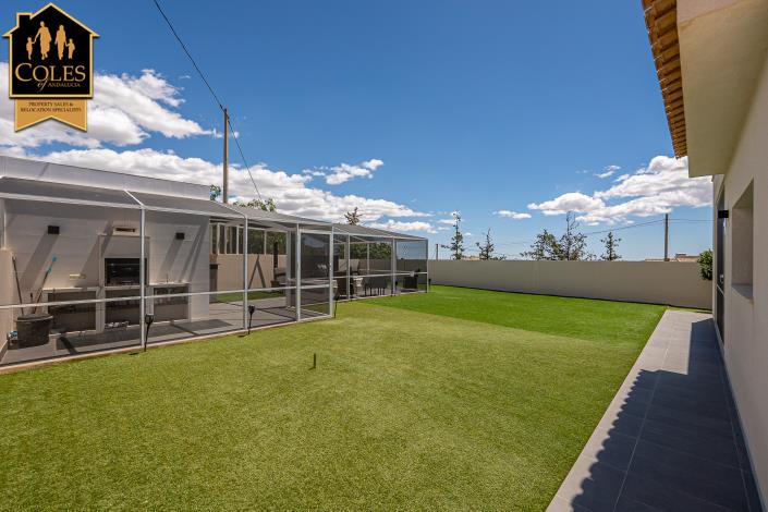 Image No.27-3 Bed Villa / Detached for sale