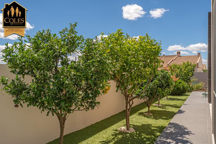 Image No.28-3 Bed Villa / Detached for sale