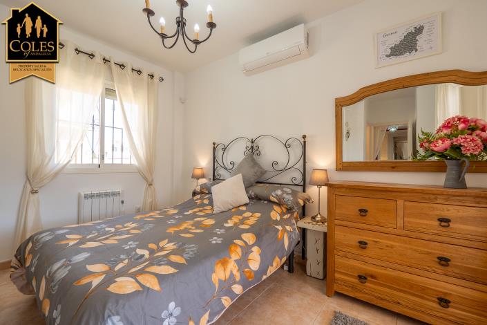 Image No.25-2 Bed Villa / Detached for sale