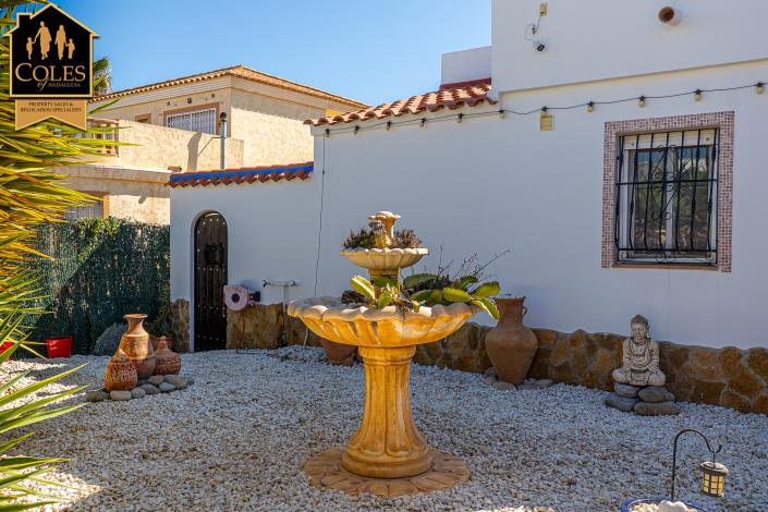 Image No.28-2 Bed Villa / Detached for sale