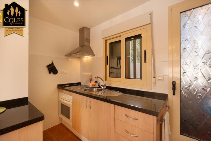 Image No.15-2 Bed Townhouse for sale