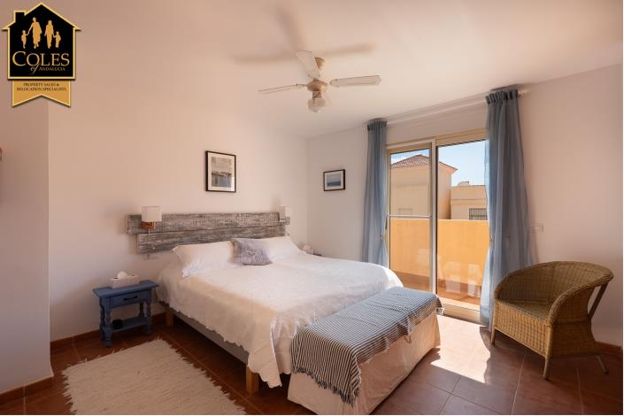 Image No.21-2 Bed Townhouse for sale