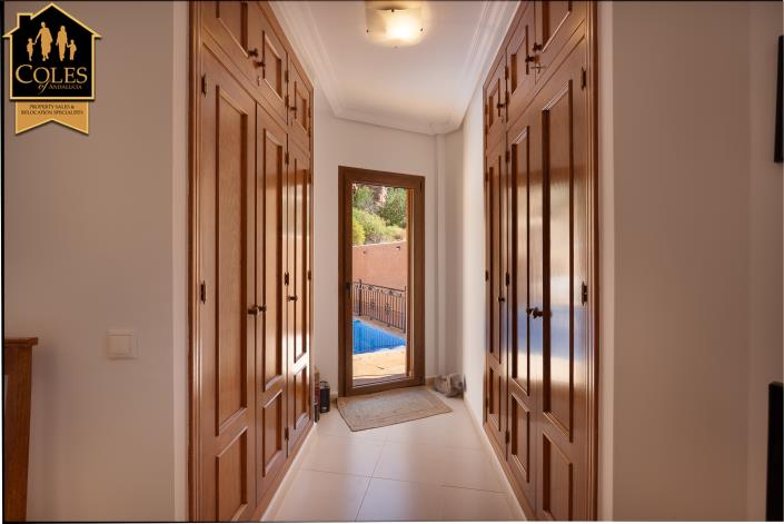 Image No.26-3 Bed Villa for sale