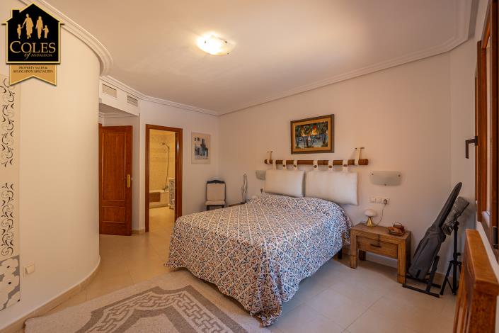 Image No.27-3 Bed Villa for sale