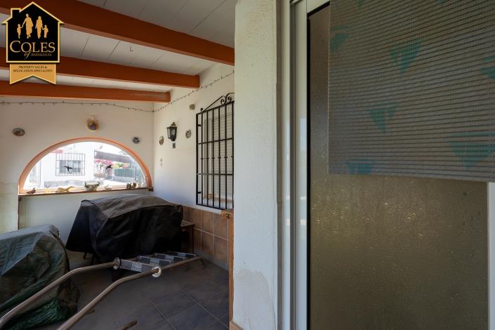 Image No.13-3 Bed Villa / Detached for sale
