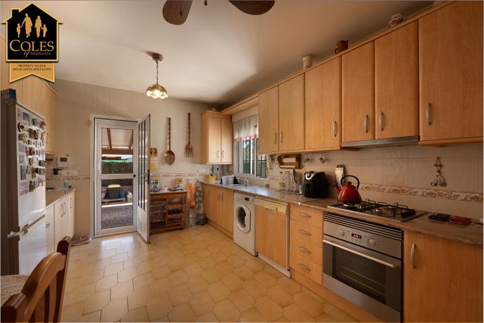 Image No.20-3 Bed Villa / Detached for sale