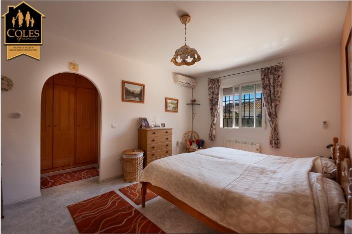 Image No.26-3 Bed Villa / Detached for sale