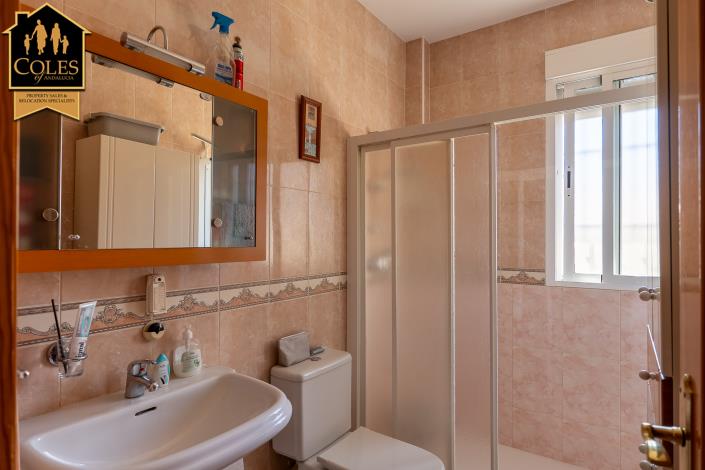 Image No.27-3 Bed Villa / Detached for sale