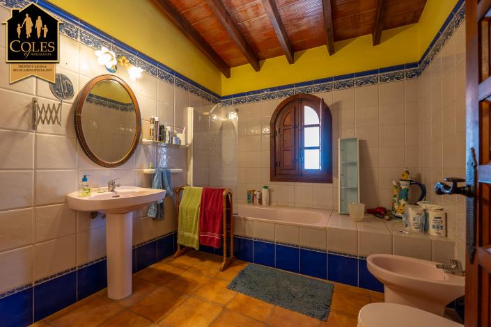Image No.15-3 Bed Villa / Detached for sale