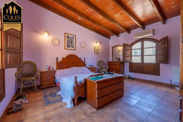 Image No.18-3 Bed Villa / Detached for sale